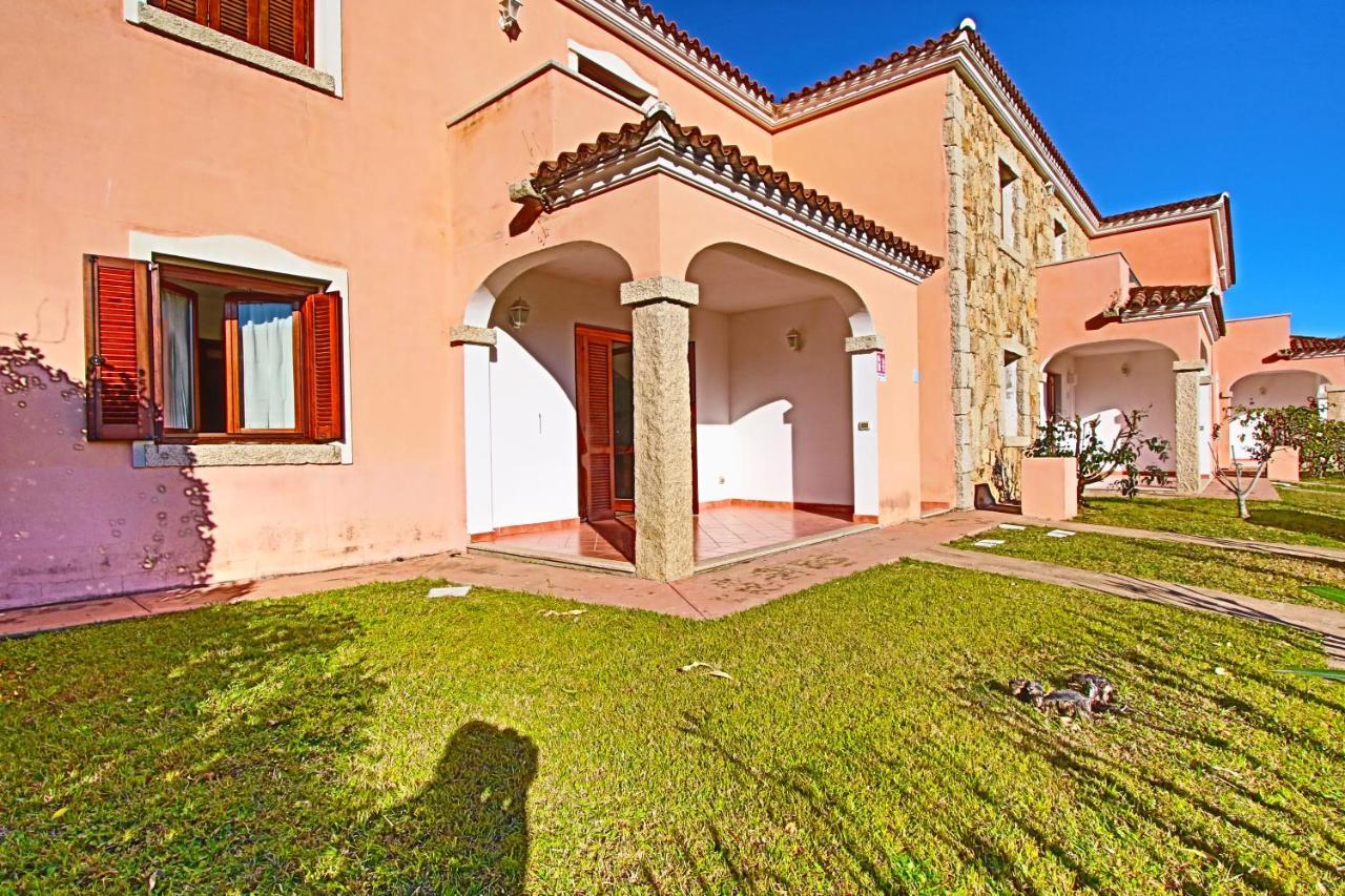 Residence Stella Marina San Teodoro  Exterior photo